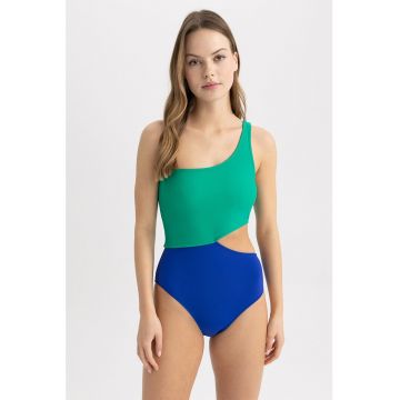 Costum de baie intreg cu decupaj lateral