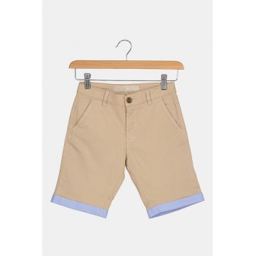 Bermude chino cu terminatie contrastanta
