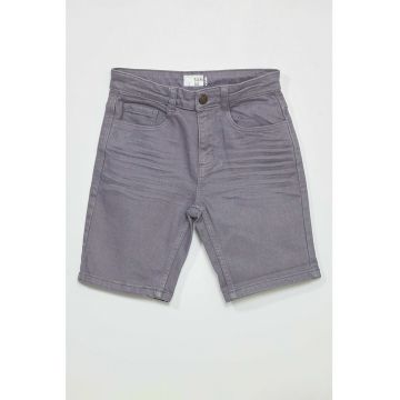 Blugi scurti slim fit
