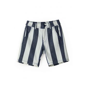 Pantaloni scurti cu model in dungi