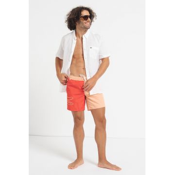 Pantaloni scurti de baie cu doua nuante si imprimeu logo