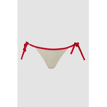 Slip brazilian cu aspect stralucitor
