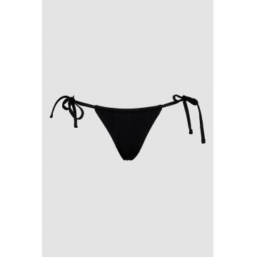 Slip uni cu logo discret