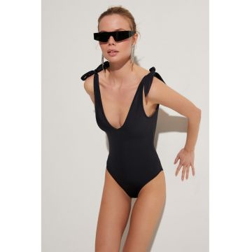 Costum de baie intreg