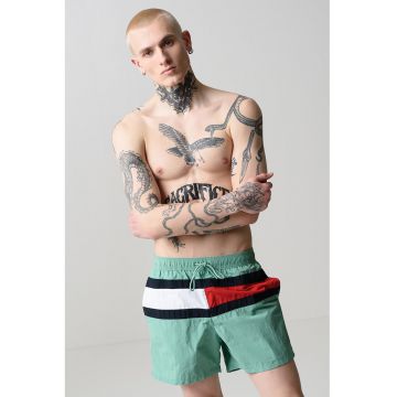 Pantaloni scurti de baie cu logo si snur in talie