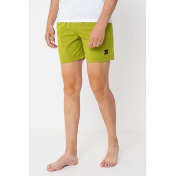 Pantaloni scurti de baie cu snur de ajustare