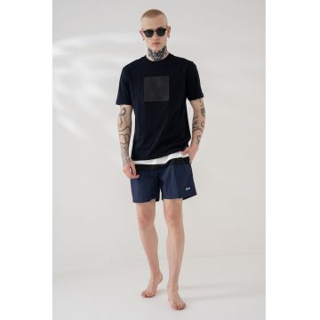 Pantaloni scurti de baie cu snur in talie si model in dungi