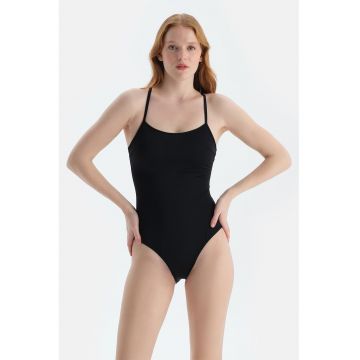 Costum de baie intreg