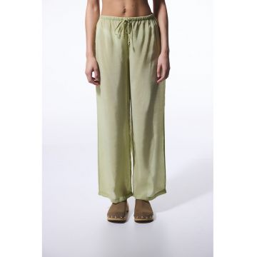 Pantaloni semitransparenti cu croiala ampla - pentru plaja