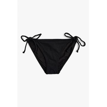 Slip cu prinderi laterale