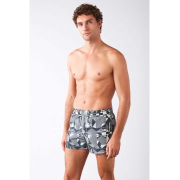 Pantaloni scurti cu imprimeu grafic