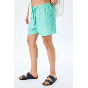 Pantaloni scurti lejeri de baie