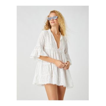 Rochie lejera de plaja cu broderie