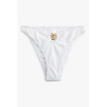 Slip cu accesoriu metalic