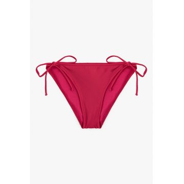 Slip cu snururi laterale