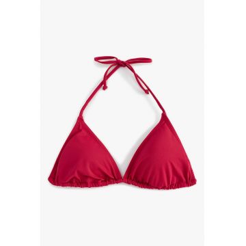 Sutien de baie cu cupe triunghiulare