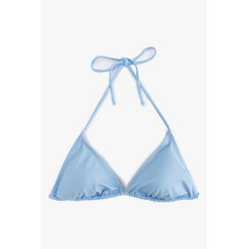 Sutien de baie cu cupe triunghiulare