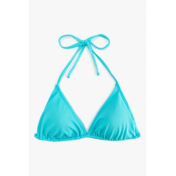 Sutien de baie cu cupe triunghiulare