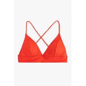 Sutien de baie cu cupe triunghiulare