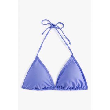 Sutien de baie cu cupe triunghiulare